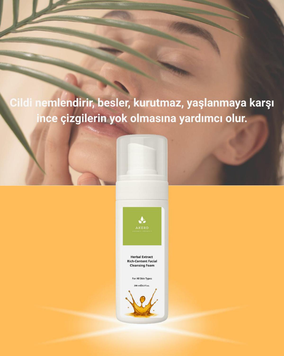 AKERD COSMETİCS Köpük Yüz Köpüğü Cildi Temizler ve Nemlendirme Tüm Ciltler İçin